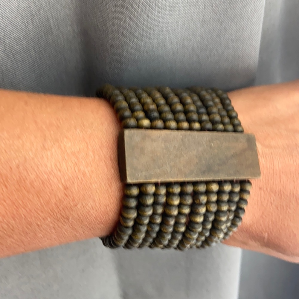 Wooden beaded bracelet